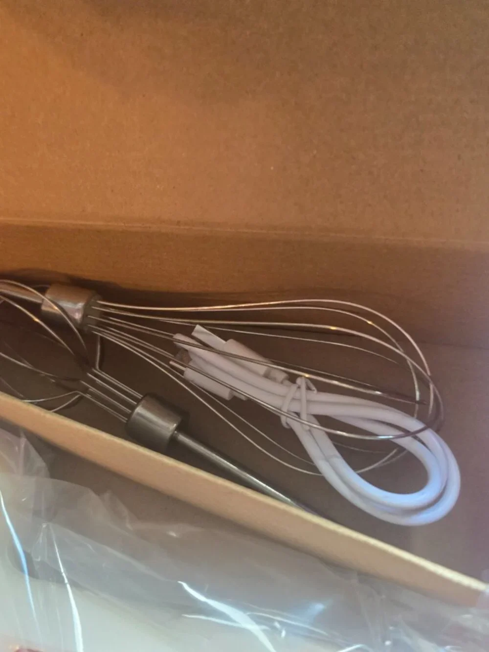 HOM Cordless Hand Mixer – 3 Speeds – Brand New – IHM 1001E